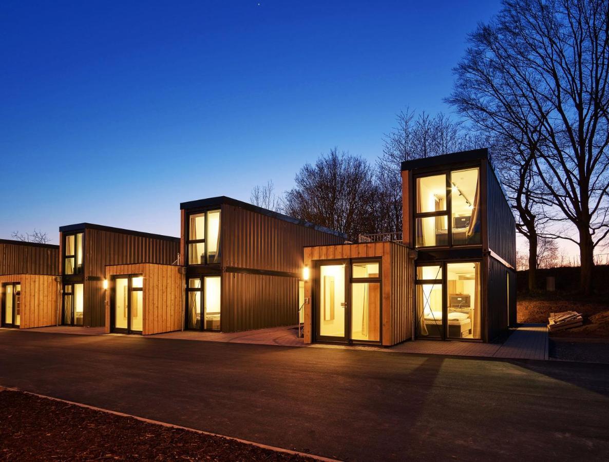 Modern Ausgebauter Ueberseecontainer Als Tiny House Wertheim Kültér fotó
