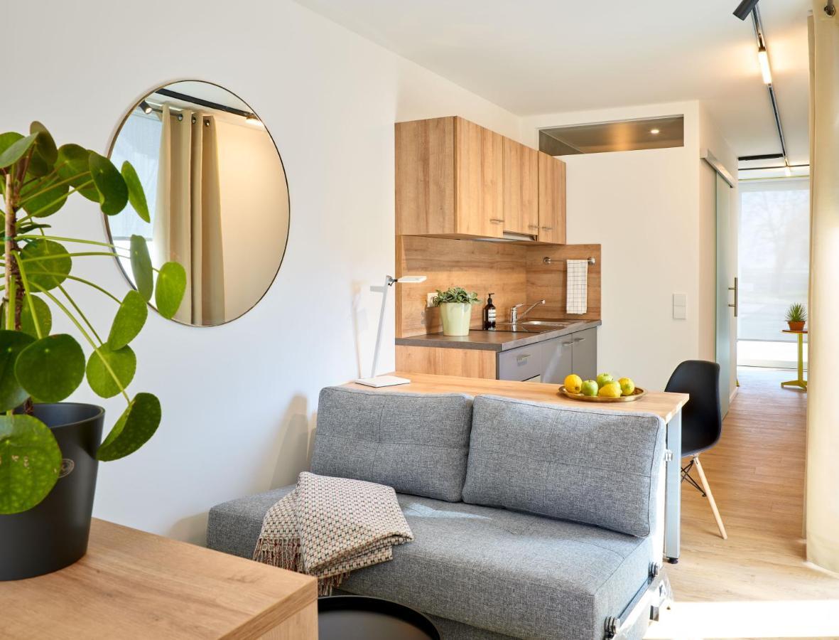 Modern Ausgebauter Ueberseecontainer Als Tiny House Wertheim Kültér fotó